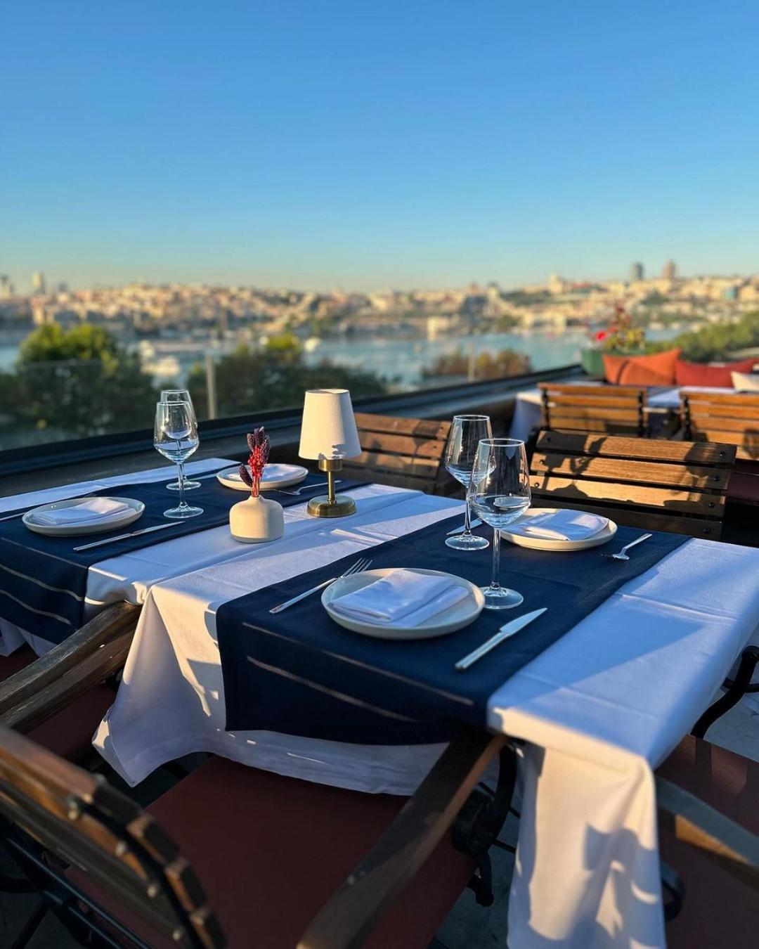 Istanbul Old City Colorful Houses Balat Petrion Hotel Exteriér fotografie